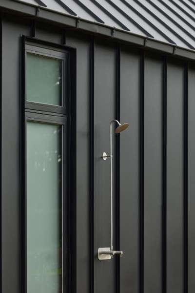 Stahldach und Fassade schaffen Rahmen für dänische Landidylle, Bøelvej 13, 6880 Tarm, Dänemark